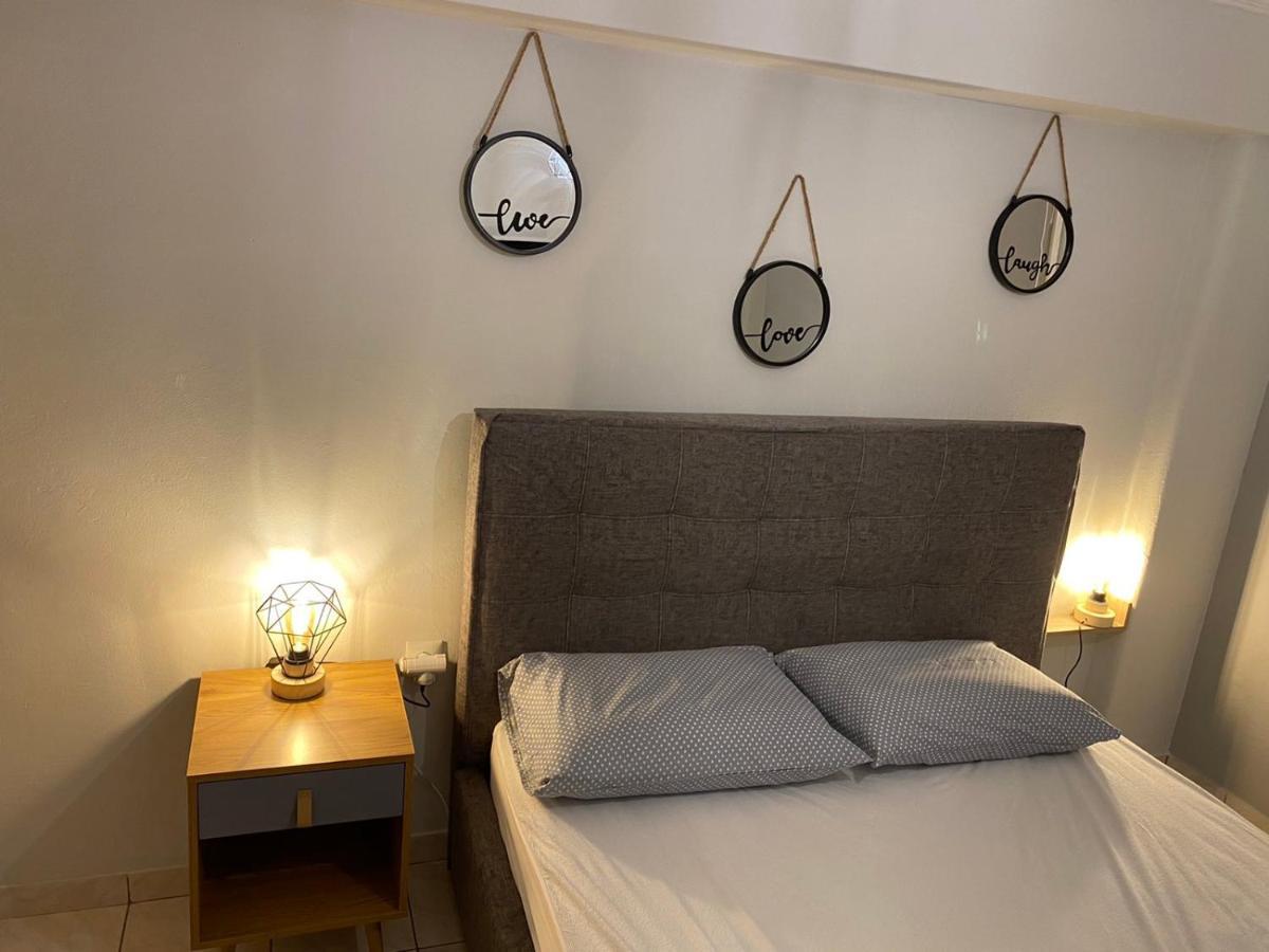 Olas 1-Bedroom Apartment Near The Center Of Athena Bagian luar foto